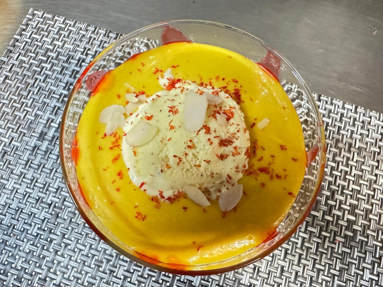 Mango Cream with Ice Cream